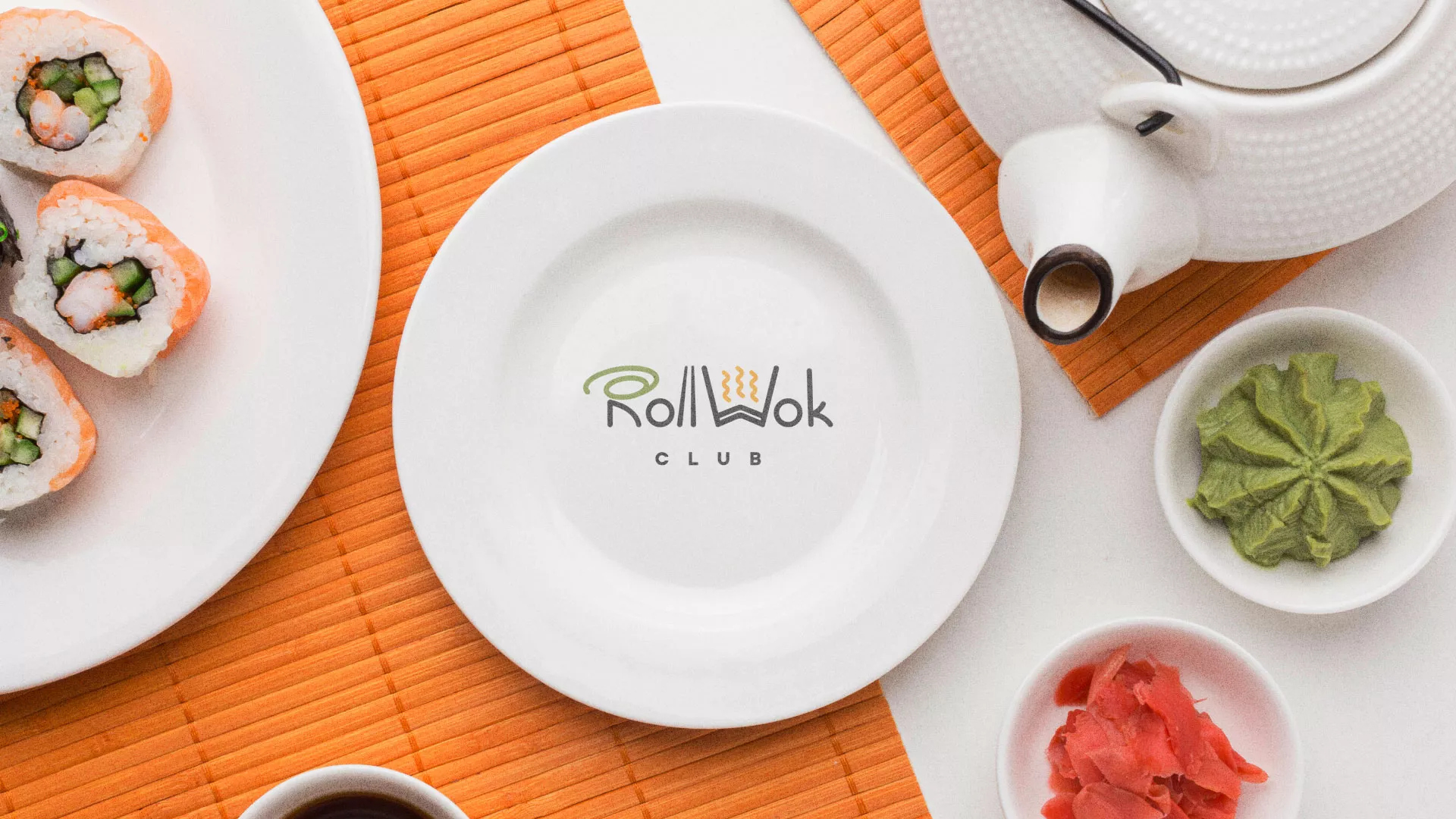 Разработка логотипа и фирменного стиля суши-бара «Roll Wok Club» в Сосновке